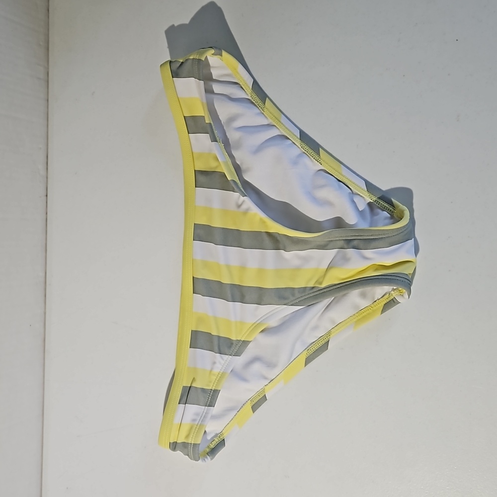 Kona Sol bikini bottom Size small